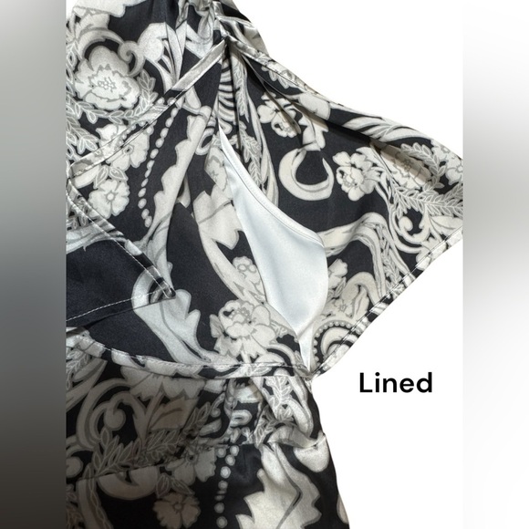 Vintage CACHE Y2K One shoulder top SILK Blouse 
Black and White Size Small - Picture 8 of 12